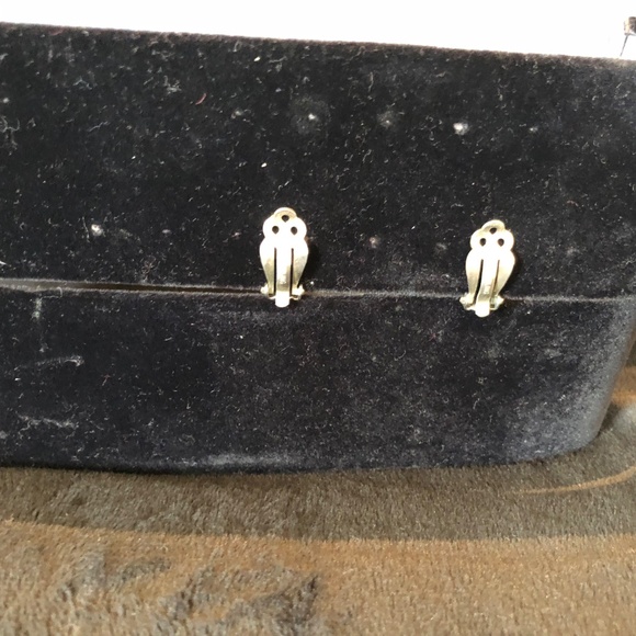 Bayanihan Silver Vintage Hollow Modernist Clip Earrings - Picture 9 of 9